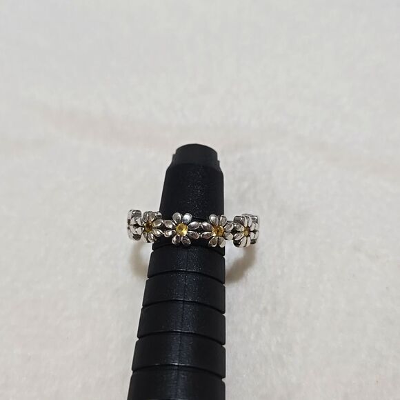 Sterling Silver Ring - Picture 1 of 4